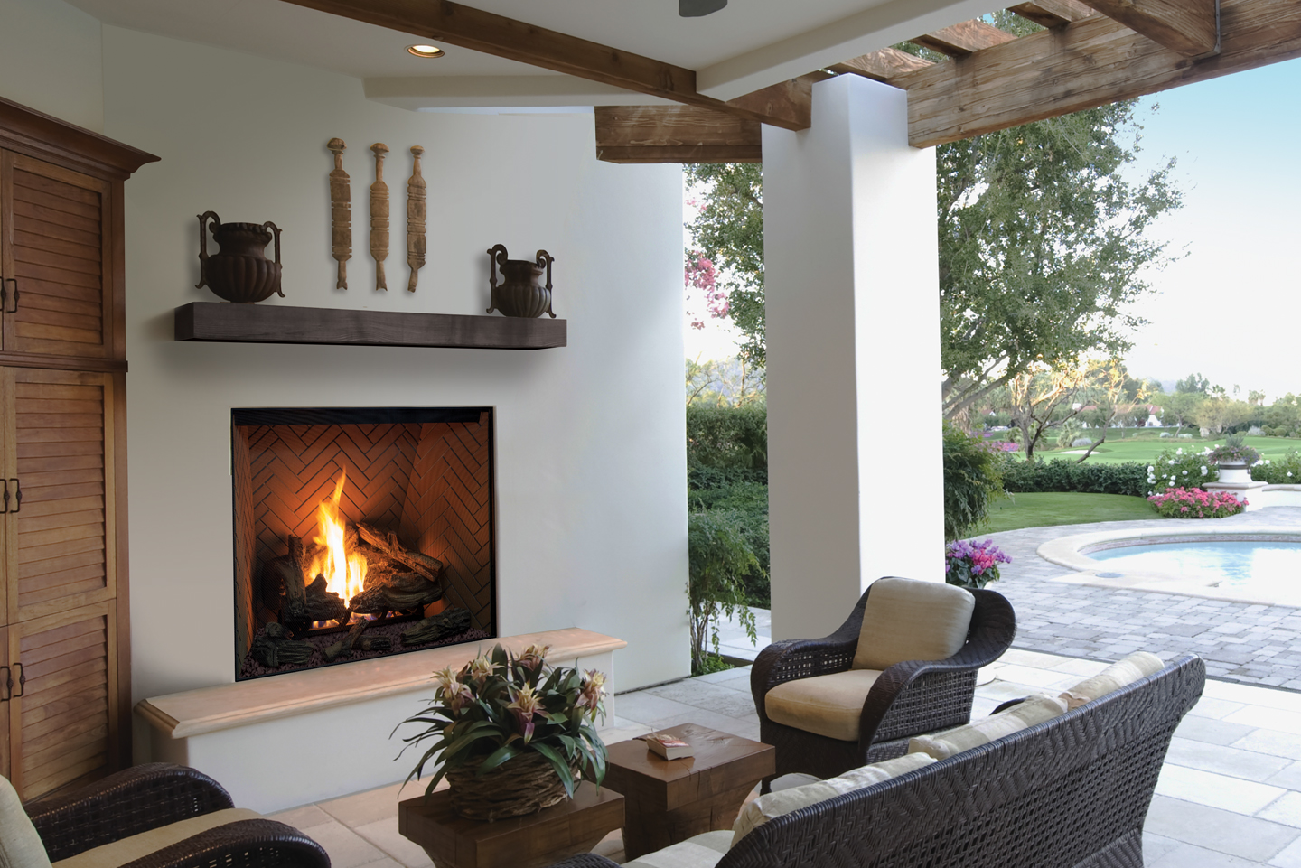 U44 Outdoor Traditional Fireplace
