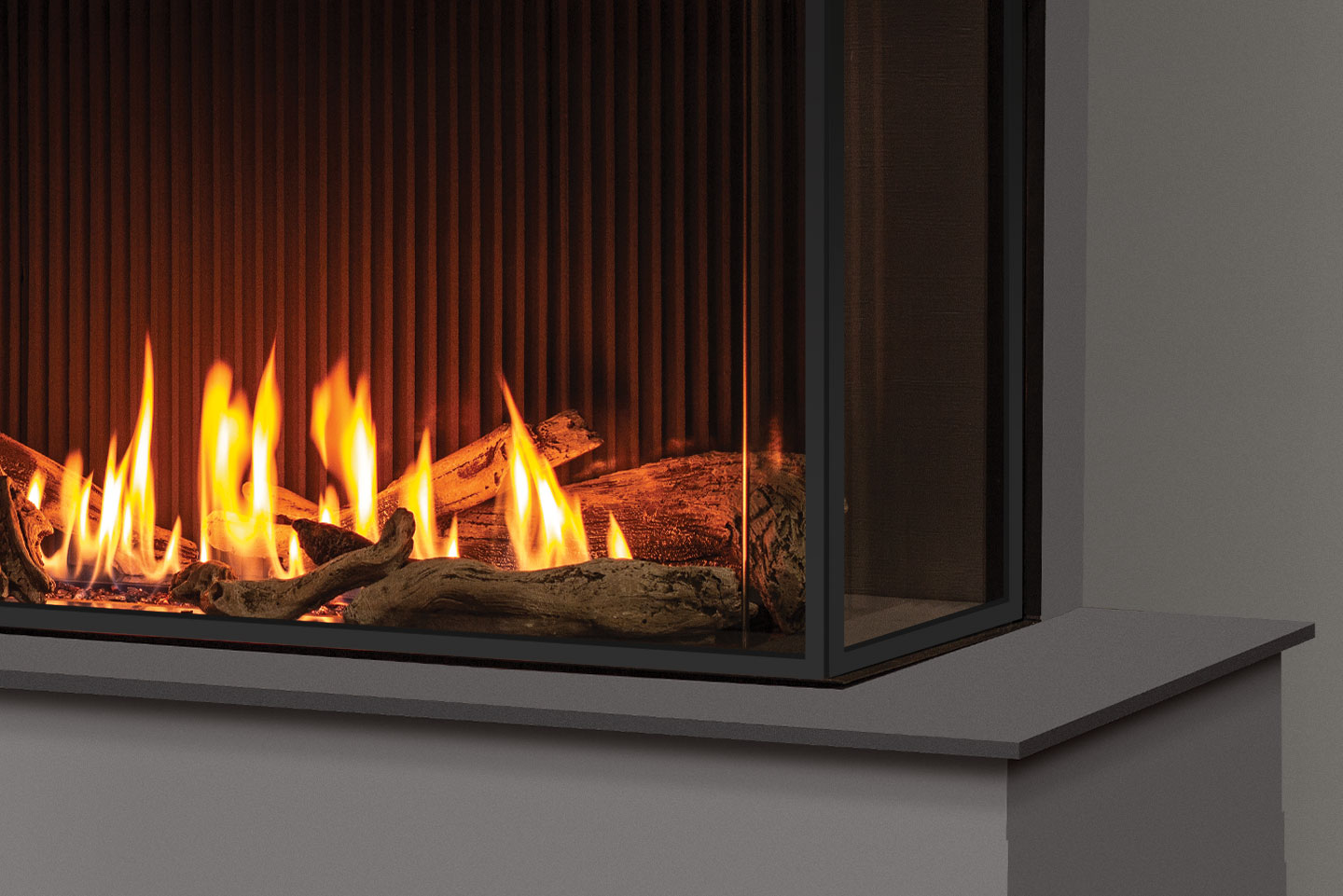 U50 Screened Bay Fireplace - Image 3