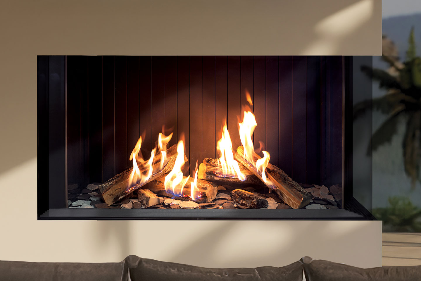 U50 Tall Ultra Bay Fireplace - Image 5